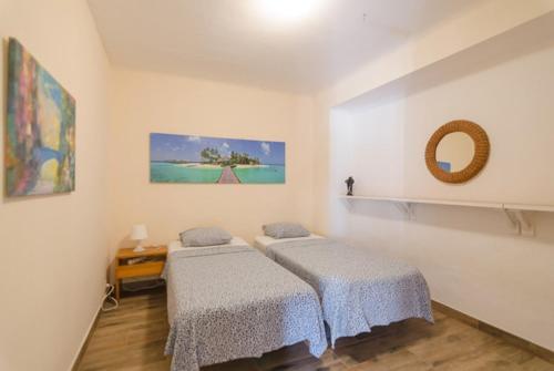 Lloret de Mar Villa Sleeps 14 Pool Wifi