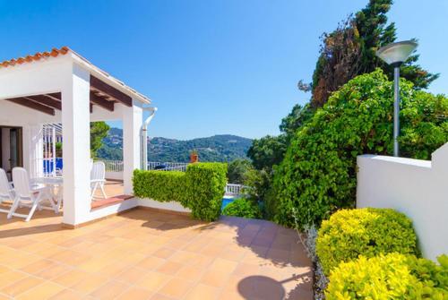 Lloret de Mar Villa Sleeps 6 Pool Wifi