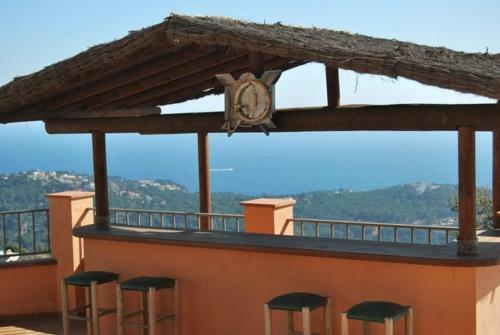Lloret de Mar Villa Sleeps 8 Pool Air Con Wifi