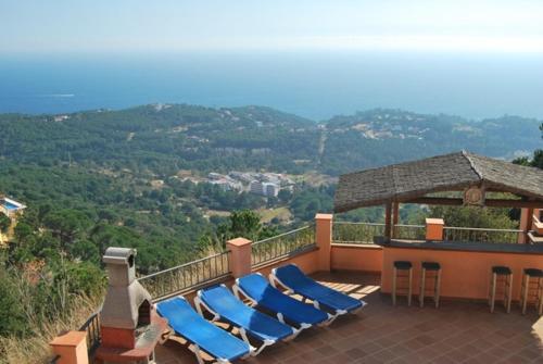 Lloret de Mar Villa Sleeps 8 Pool Air Con Wifi