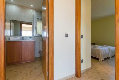 Lloret de Mar Villa Sleeps 10 Pool Wifi