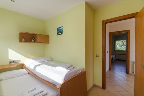 Lloret de Mar Villa Sleeps 10 Pool Wifi