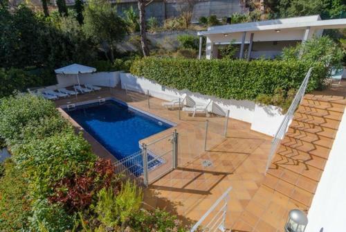 Lloret de Mar Villa Sleeps 10 Pool Wifi