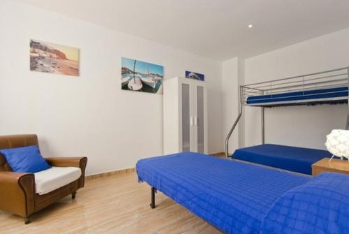 Lloret de Mar Villa Sleeps 18 Pool Wifi