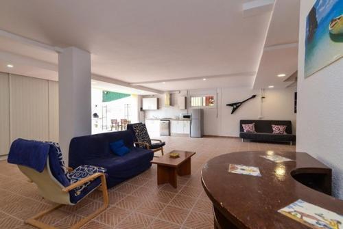 Lloret de Mar Villa Sleeps 18 Pool Wifi