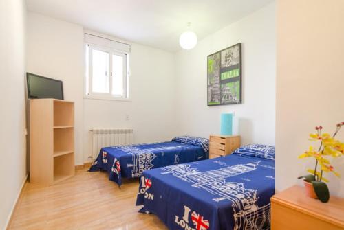 Lloret de Mar Villa Sleeps 18 Pool Wifi
