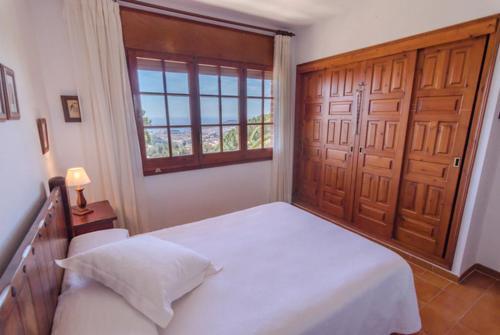 Lloret de Mar Villa Sleeps 8 Pool Wifi