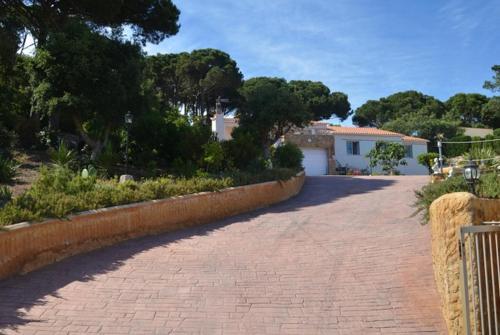 Lloret de Mar Villa Sleeps 6 Pool Wifi