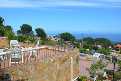 Lloret de Mar Villa Sleeps 6 Pool Wifi