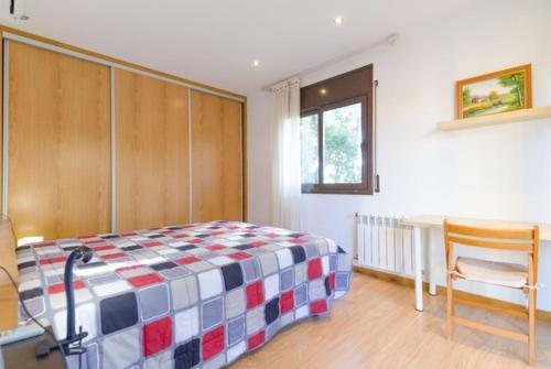 Lloret de Mar Villa Sleeps 6 Pool Air Con Wifi