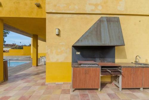 Lloret de Mar Villa Sleeps 7 Pool Air Con Wifi