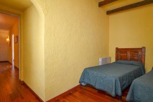 Lloret de Mar Villa Sleeps 6 Pool Wifi