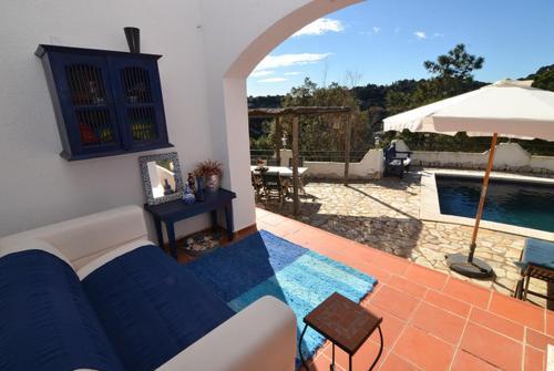 Lloret de Mar Villa Sleeps 6 Pool Wifi
