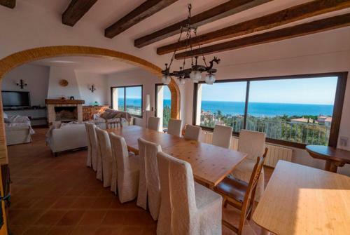 Platja D'aro Villa Sleeps 8 Pool Wifi