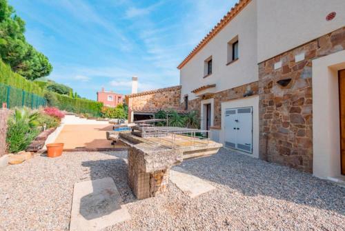 Platja D'aro Villa Sleeps 8 Pool Wifi