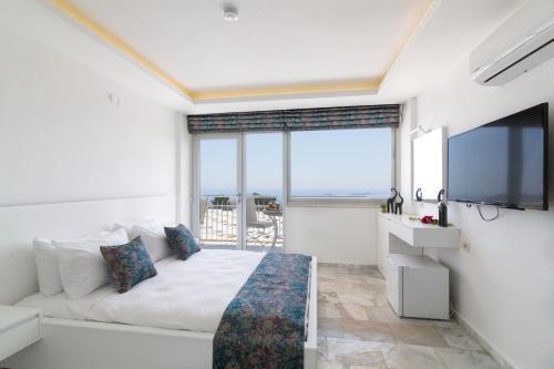 Kalkan Villa Sleeps 8 Pool Air Con Wifi