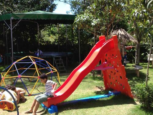 Hostal Hotel Pousada Vov� Zinho