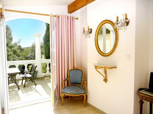 Beaucaire Villa Sleeps 15 Pool Wifi