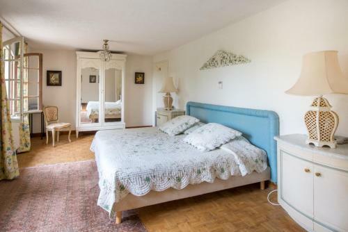 Beaucaire Villa Sleeps 15 Pool Wifi