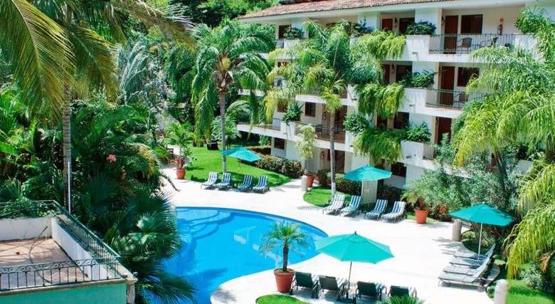Casa Iguana All Suites Hotel