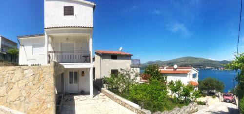 Apartments Ana