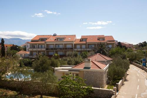 City Pool Apartments Novalja
