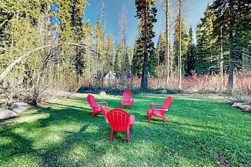 Homewood Cabin Among The Pines
