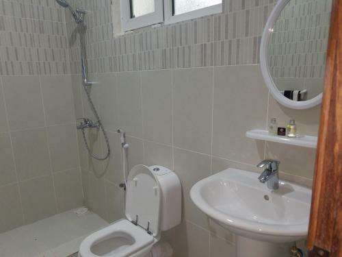 Hostal Bwejuu Beach Palm Villa
