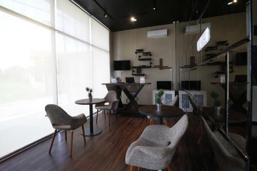 Hostal Reddoorz Plus Near Universitas Sumatera Utara