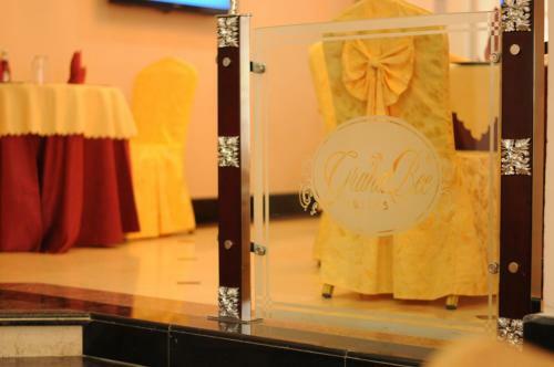 Hotel Grandbee Suites