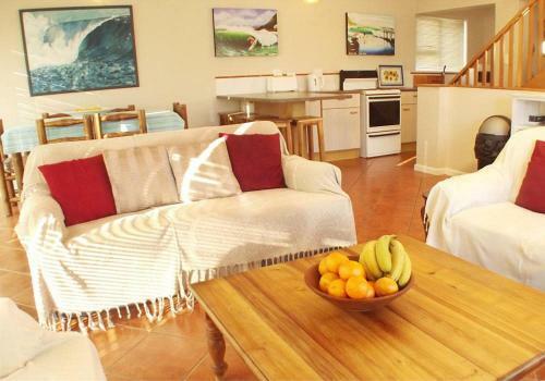 Point Village Accommodation - Laurie's House