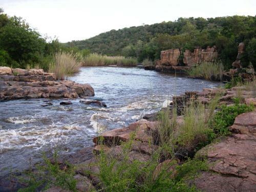 Lodge Shakati Private Game Reserve