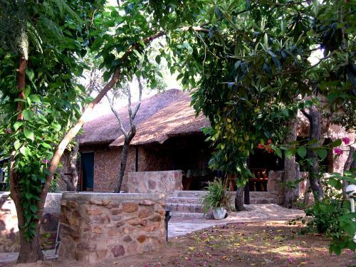 Lodge Shakati Private Game Reserve