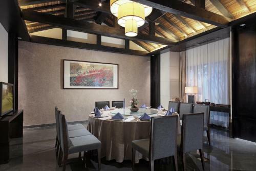 Elite Spring Villas