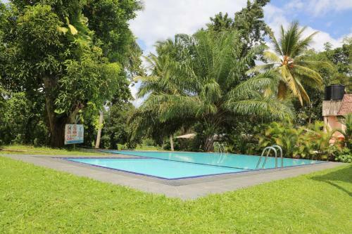 Hostal Aarya Hotel