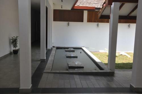 Hostal Aarya Hotel