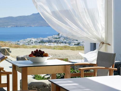 Hotel Lithos Luxury Rooms (Adults Only)