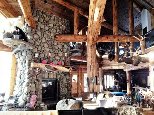 Mcdonald's Ranch Lodge