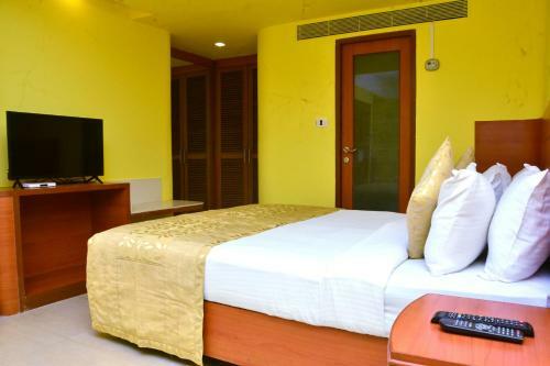 Hotel Lotus Beach Resort