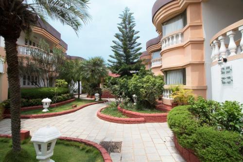 Hotel Lotus Beach Resort