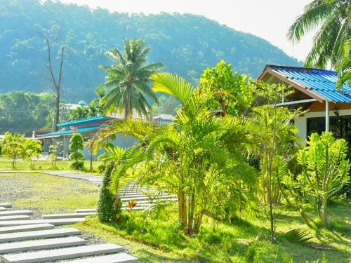 Hotel Lanta Mermaid Beach Front Resort