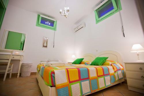 Naoussa Bay Villas