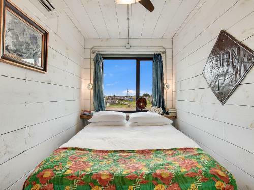 Flophouze Shipping Container Hotel