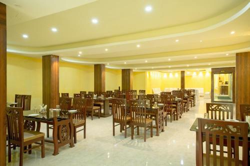 Hotel Oyo 11547 Royal Treat