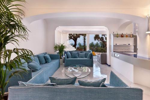 Sirenuse Villa Sleeps 8 Pool Air Con Wifi