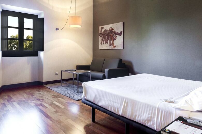 Hotel AC Palacio de Santa Ana By Marriott