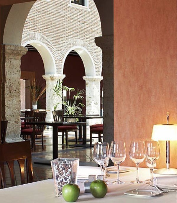 Hotel AC Palacio de Santa Ana By Marriott