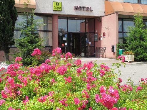 Hotel Lyon Est Logis De France
