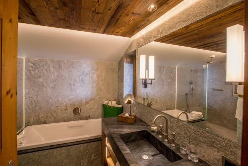 Hotel Riffelalp Resort 2222m