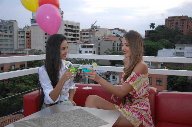 Now Hotel